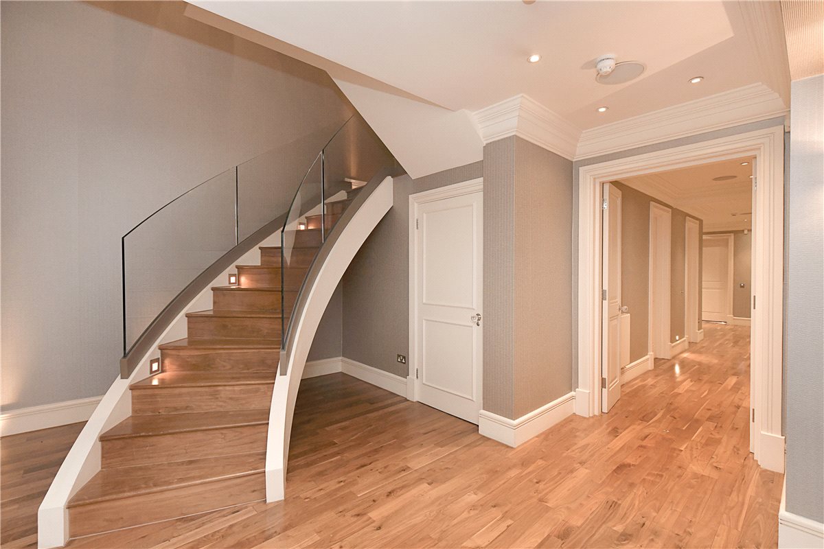 4 bedroom flat, Upper Grosvenor Street, Mayfair W1K - Available
