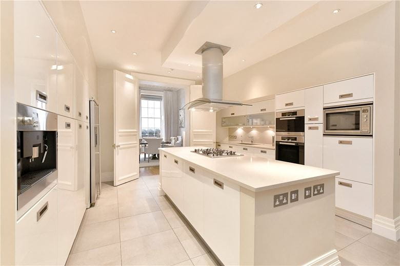 4 bedroom flat, Upper Grosvenor Street, Mayfair W1K - Available