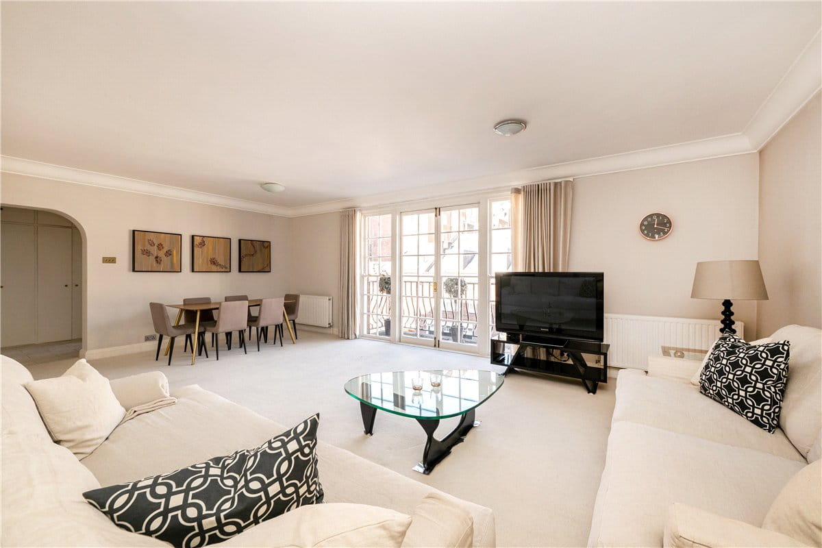 2 bedroom flat, Reeves Mews, Mayfair W1K - Available
