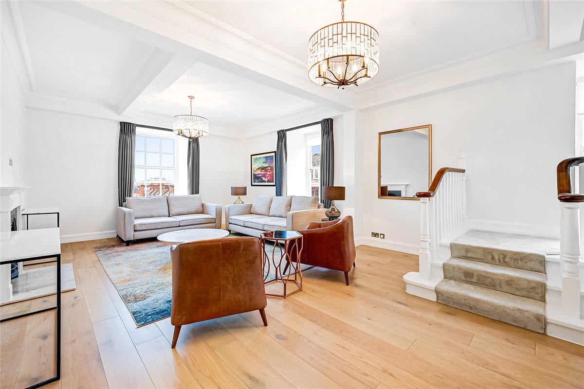 4 bedroom flat, Grosvenor Square, Mayfair W1K