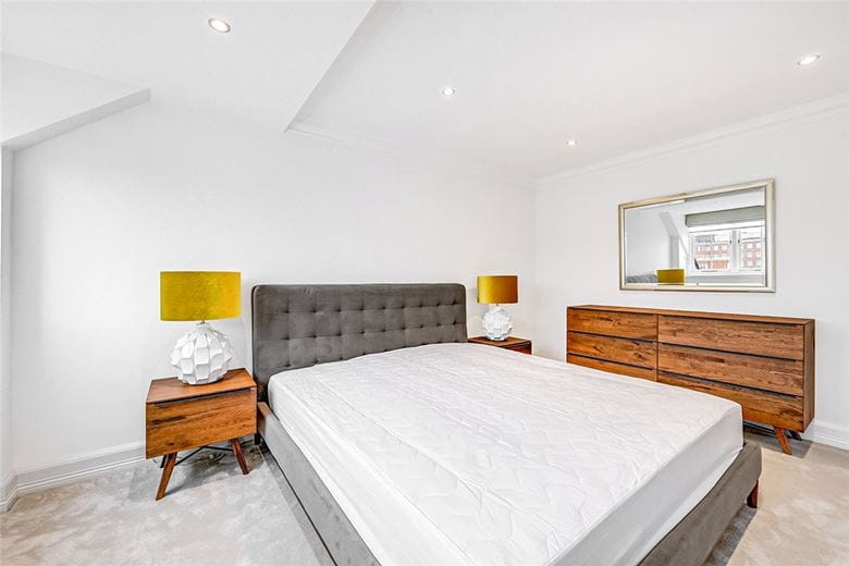 4 bedroom flat, Grosvenor Square, Mayfair W1K