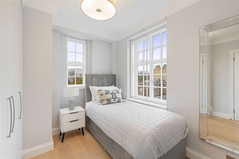 2 bedroom , Stafford Court, Kensington High Street W8 - Available