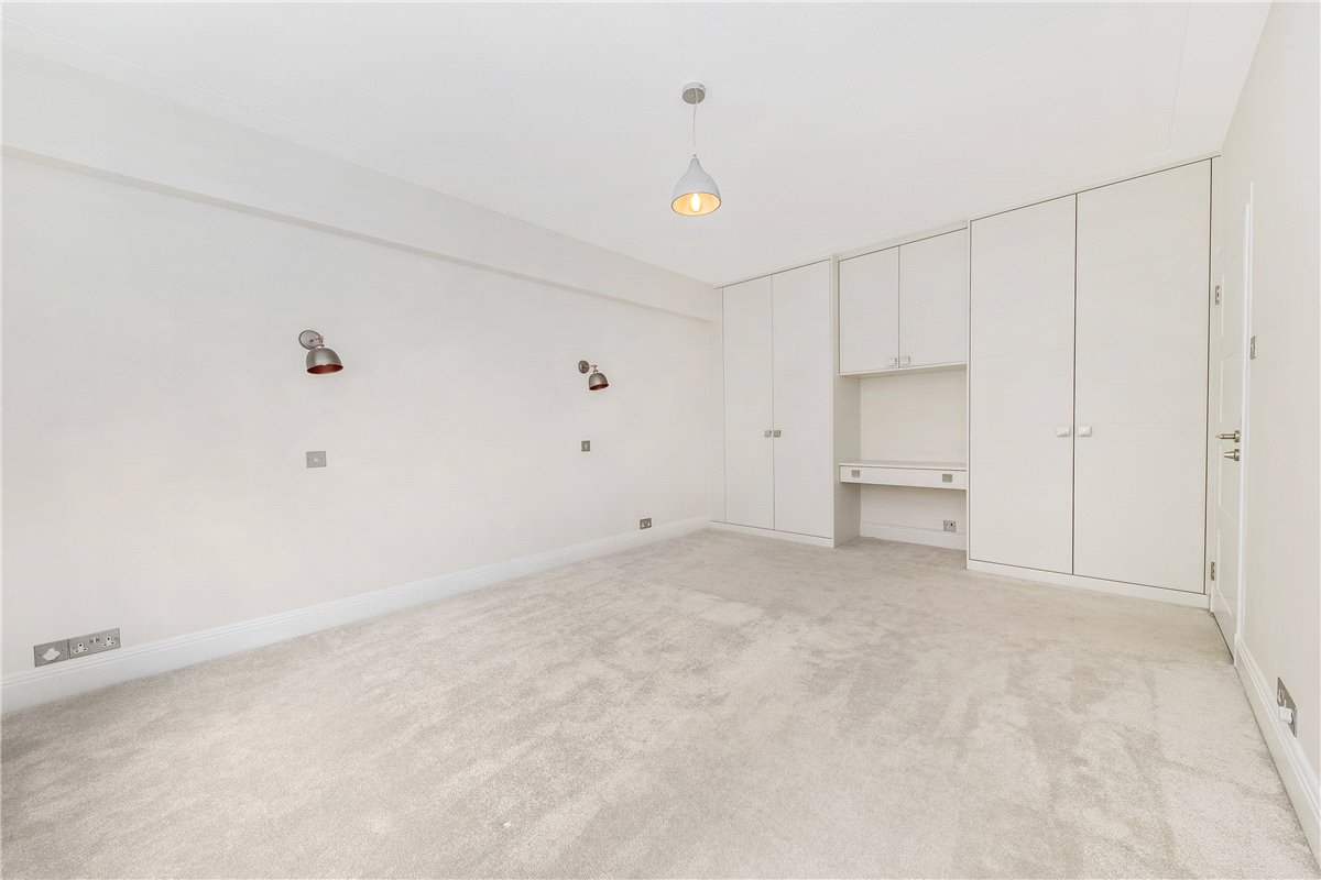 1 bedroom , Richmond Court, 200 Sloane Street SW1X - Available