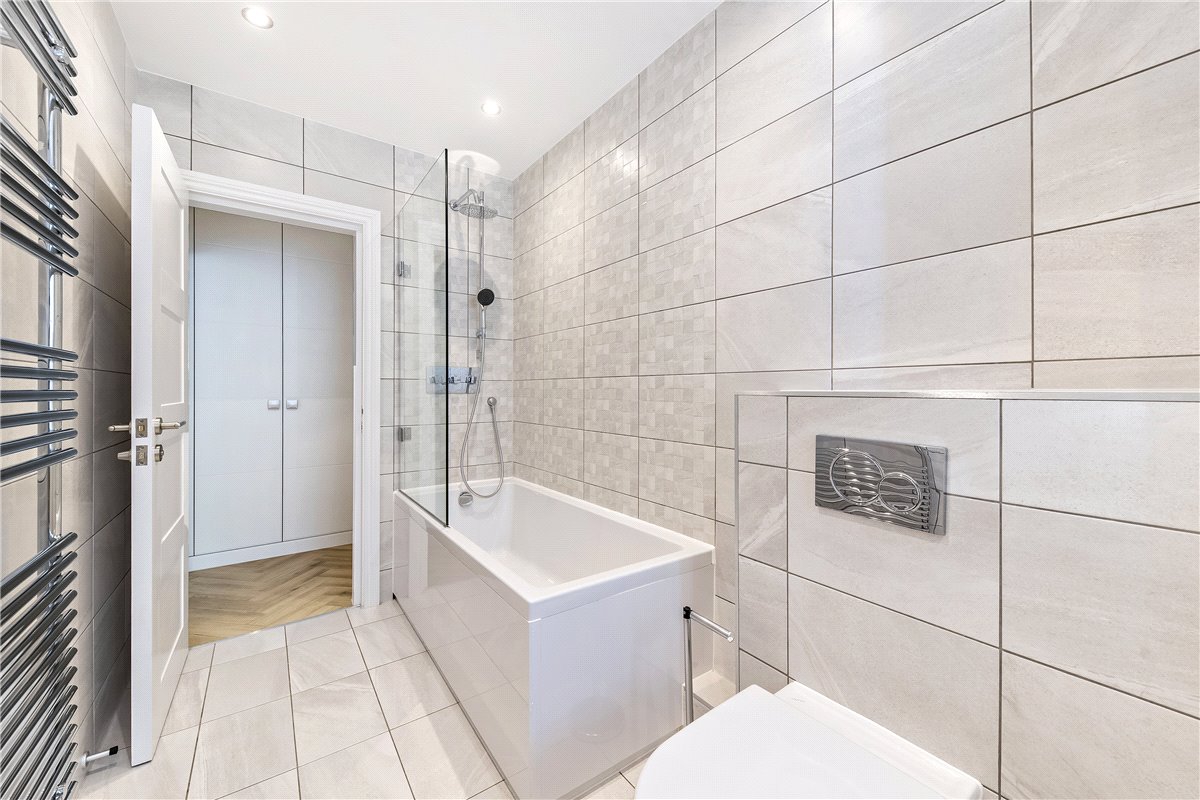 1 bedroom , Richmond Court, 200 Sloane Street SW1X - Available