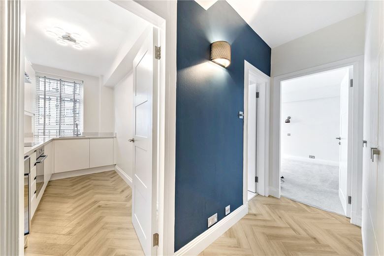 1 bedroom , Richmond Court, 200 Sloane Street SW1X - Available