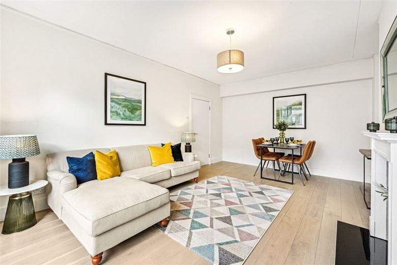 1 bedroom , Richmond Court, 200 Sloane Street SW1X - Available