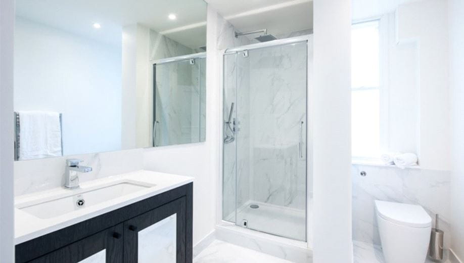 3 bedroom flat, Hill Street, Mayfair W1J - Available