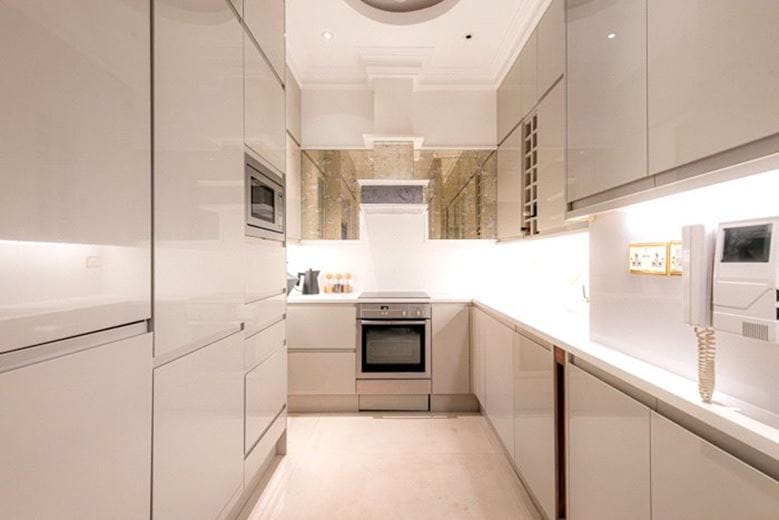 1 bedroom flat, Upper Brook Street, Mayfair W1K - Available