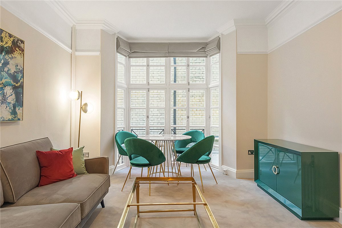 1 bedroom flat, Bury Street, St James's SW1Y