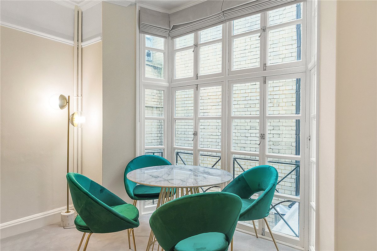 1 bedroom flat, Bury Street, St James's SW1Y