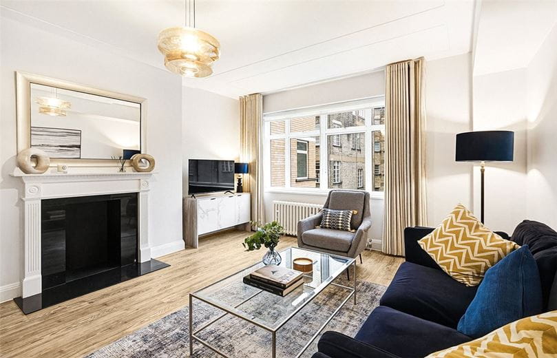 2 bedroom flat, Richmond Court, 200 Sloane Street SW1X - Available