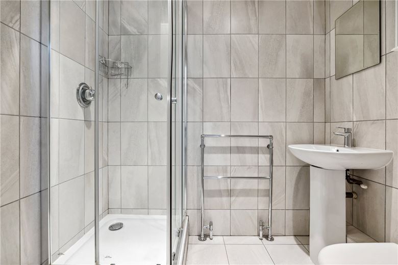 2 bedroom flat, Chesterfield Gardens, Mayfair W1J