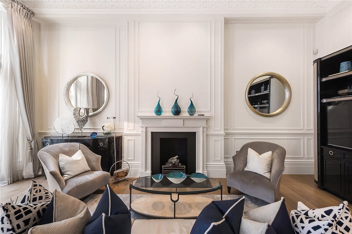 2 bedroom flat, Ennismore Gardens, Knightsbridge SW7 - Let Agreed