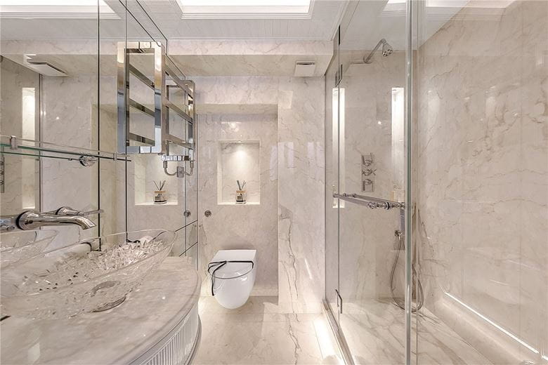 2 bedroom flat, Ennismore Gardens, Knightsbridge SW7 - Let Agreed