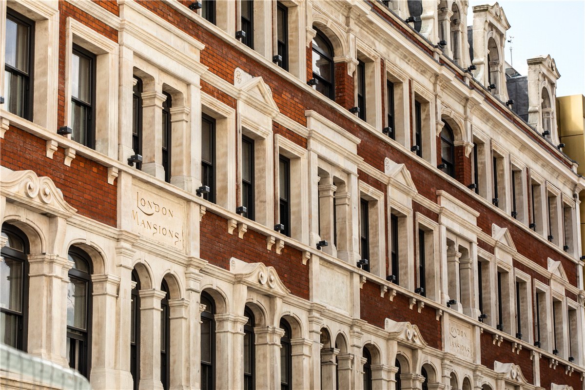 1 bedroom flat, Denmark Place, London WC2H - Available