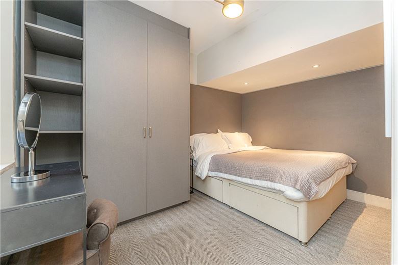 4 bedroom house, North Audley Street, Mayfair W1K - Available