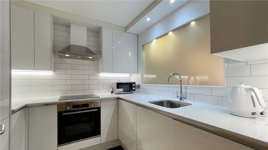 2 bedroom flat, Bourdon Street, Mayfair W1K - Available