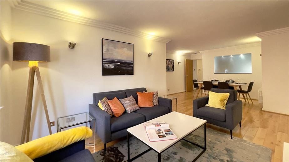 2 bedroom flat, Bourdon Street, Mayfair W1K - Available