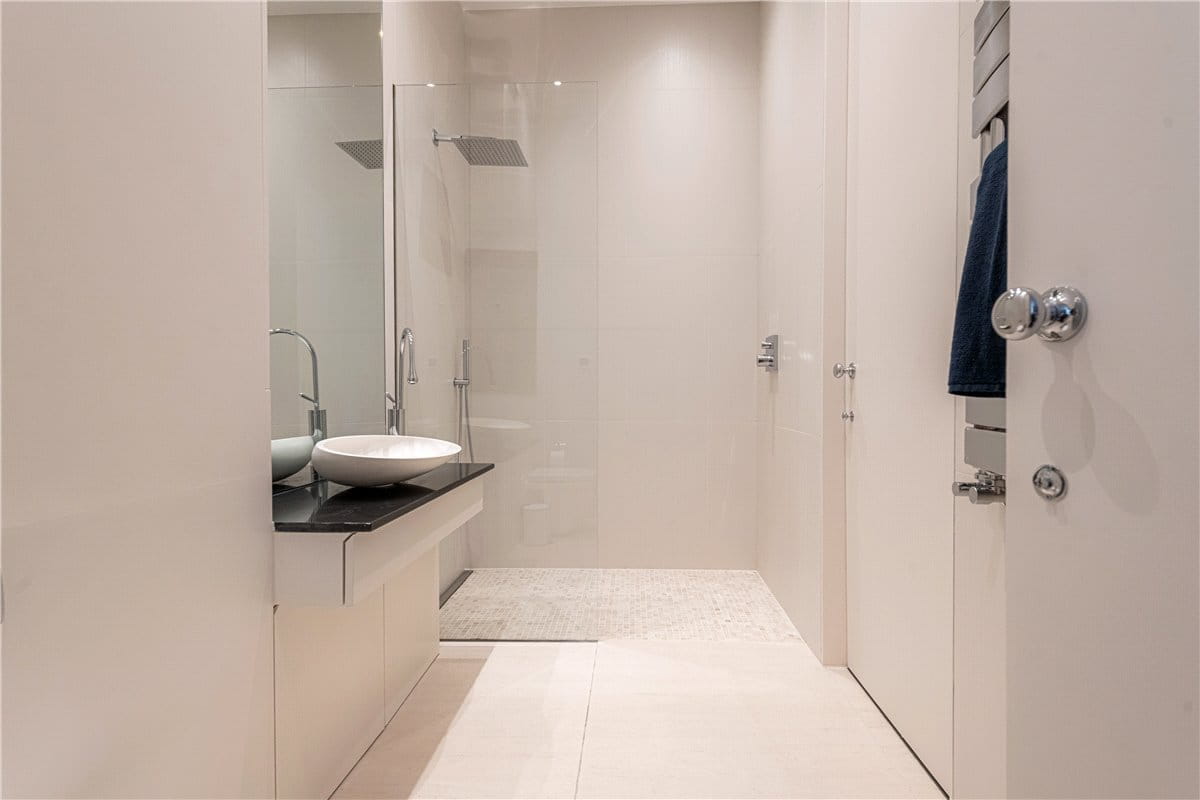 2 bedroom flat, South Audley Street, Mayfair W1K - Available