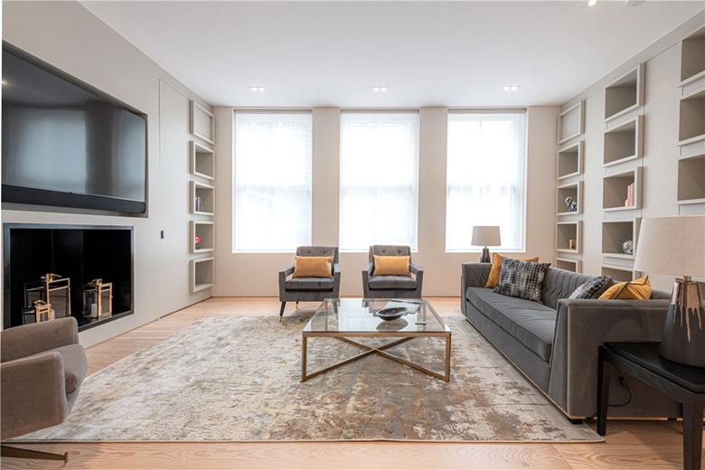 2 bedroom flat, South Audley Street, Mayfair W1K - Available