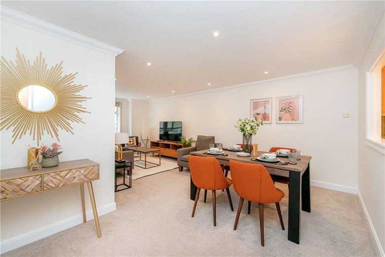 2 bedroom flat, Greycoat Street, Westminster SW1P - Available