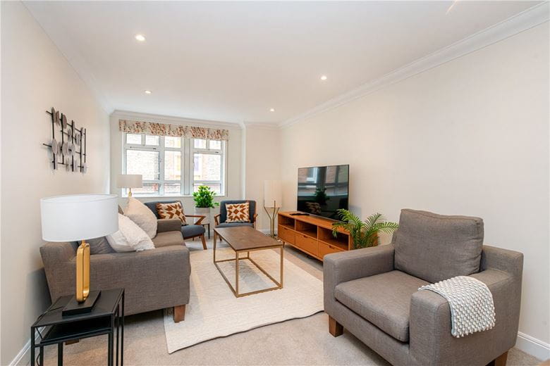 2 bedroom flat, Greycoat Street, Westminster SW1P - Available