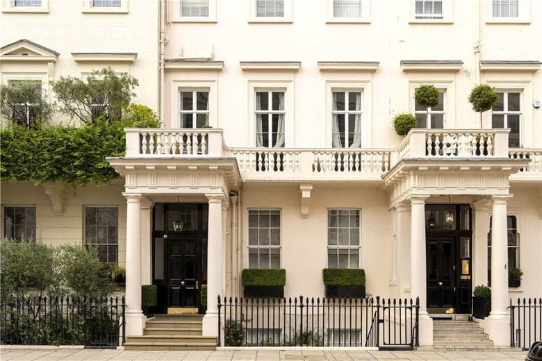 6 bedroom flat, Eaton Place, Belgravia SW1X - Available