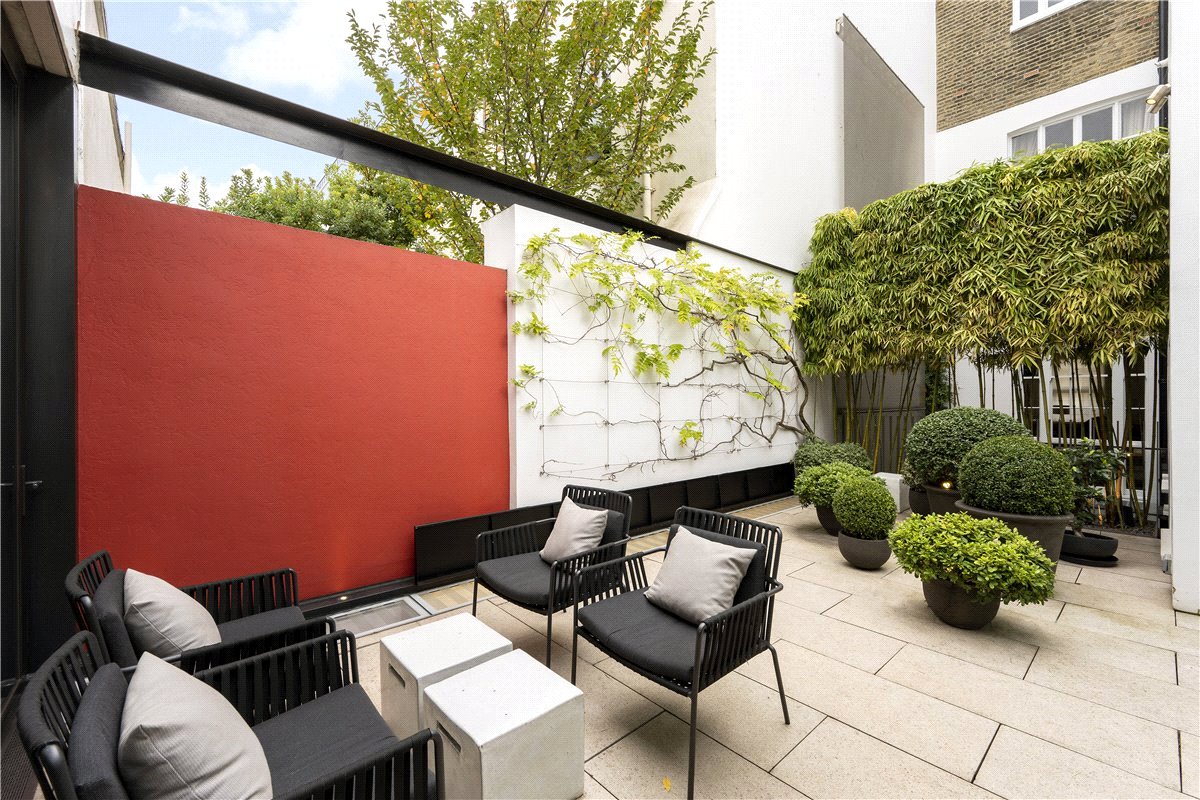 6 bedroom flat, Eaton Place, Belgravia SW1X - Available