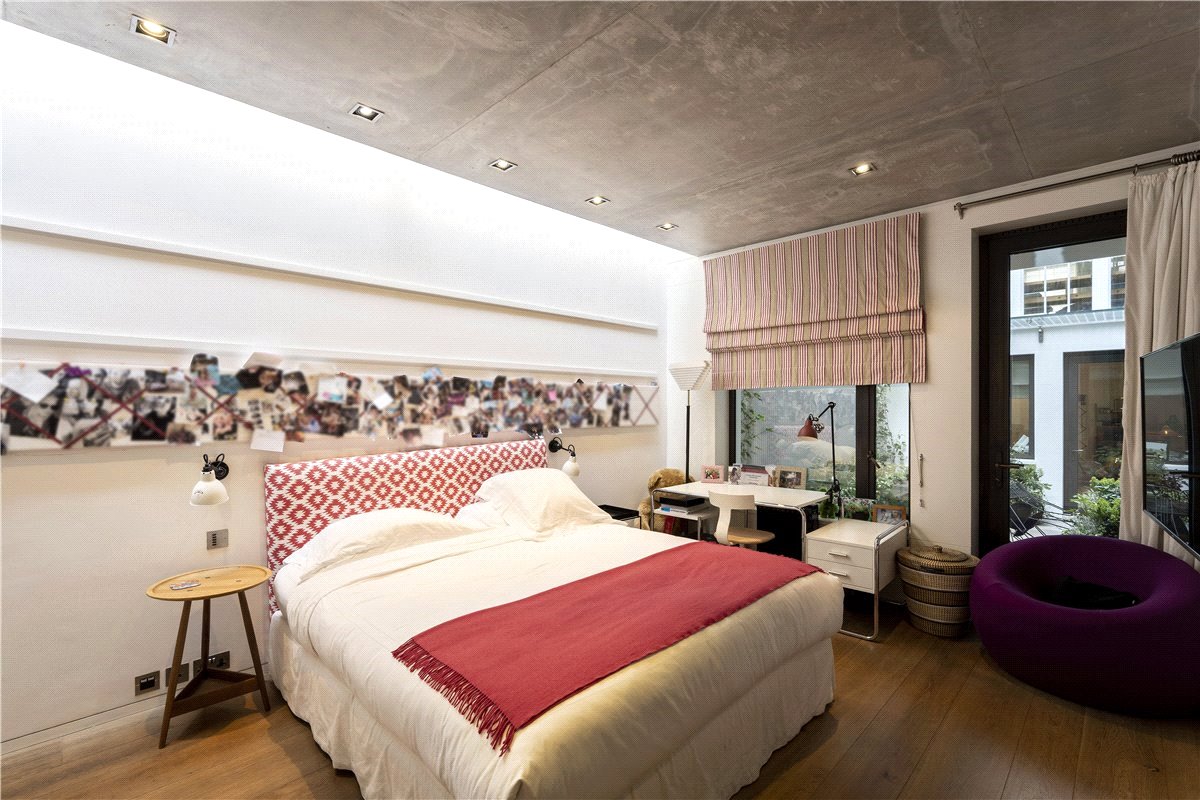 6 bedroom flat, Eaton Place, Belgravia SW1X - Available