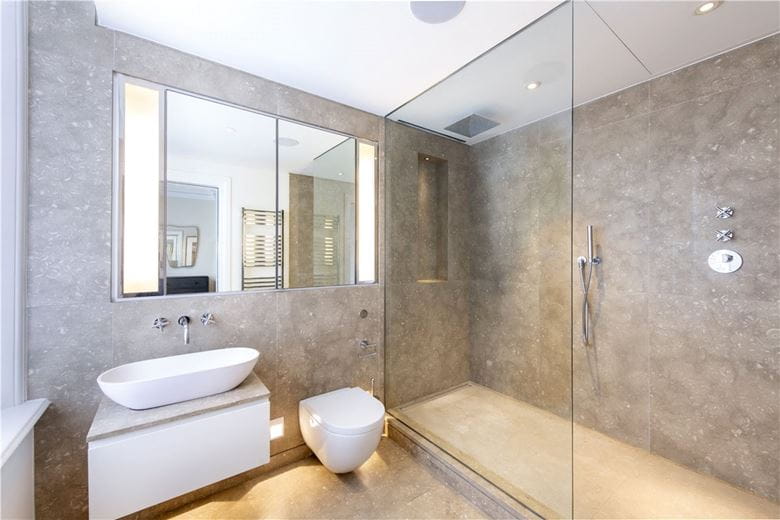 3 bedroom flat, Duke Street, Mayfair W1K - Available