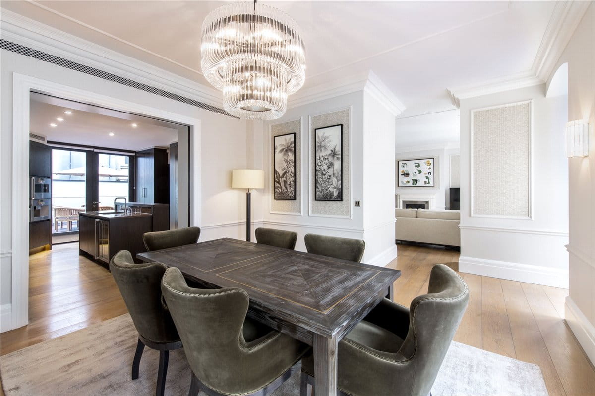 3 bedroom flat, Duke Street, Mayfair W1K - Available