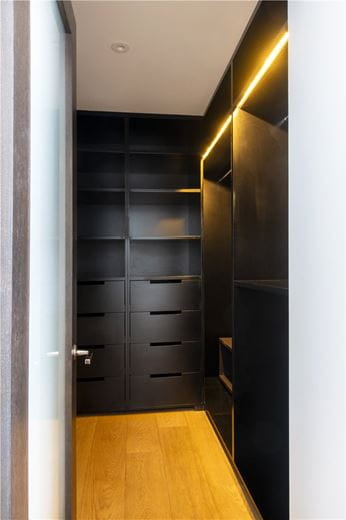 3 bedroom flat, Duke Street, Mayfair W1K - Available