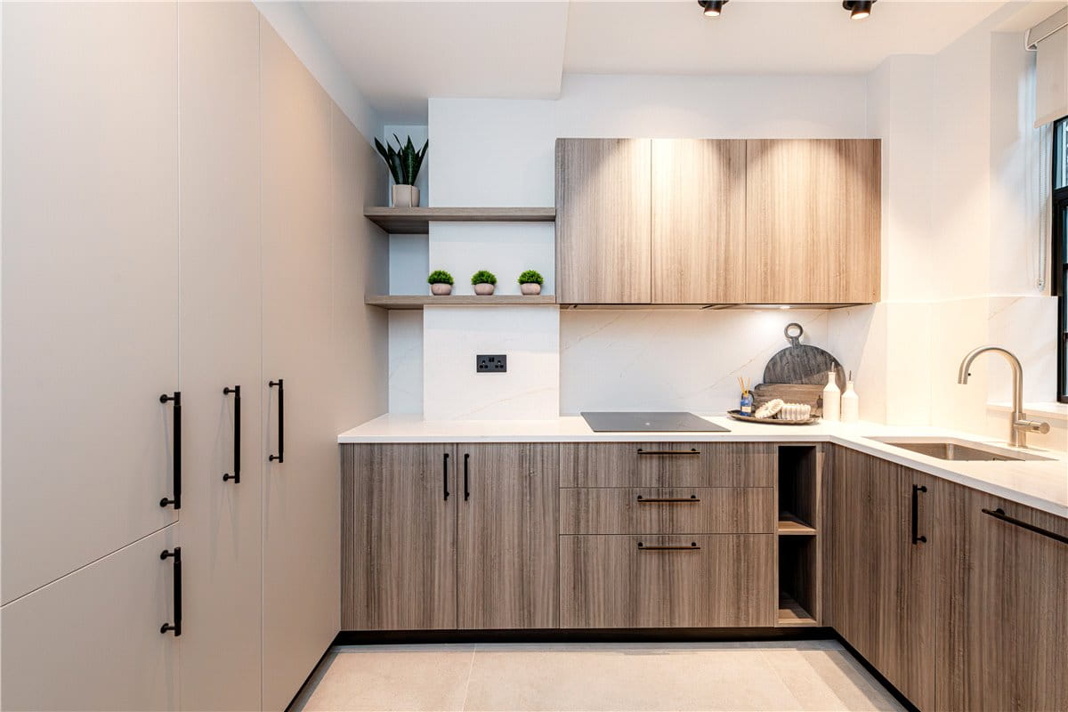 3 bedroom flat, Curzon Street, Mayfair W1J - Available