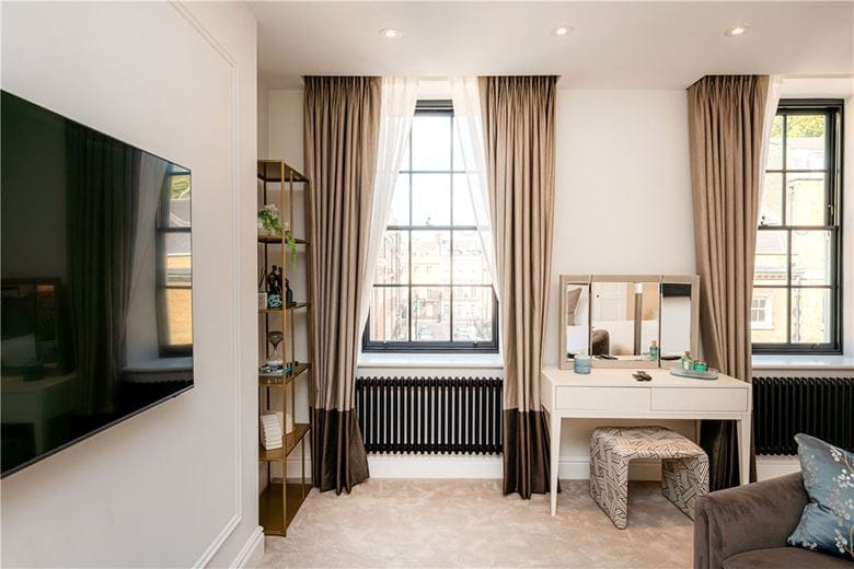 3 bedroom flat, Curzon Street, Mayfair W1J - Available