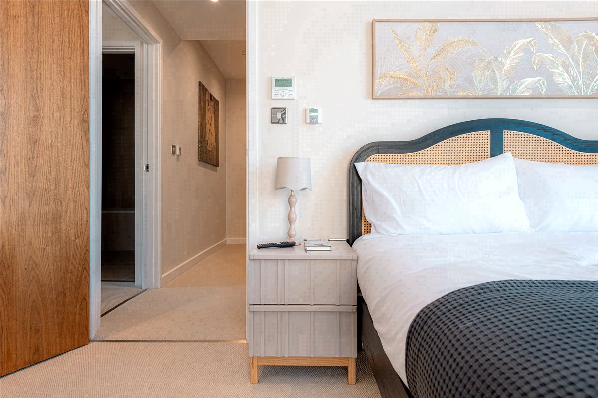 2 bedroom flat, Marsham Street, Westminster SW1P - Available