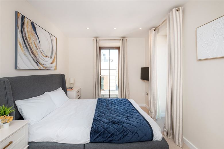 2 bedroom flat, Marsham Street, Westminster SW1P - Available