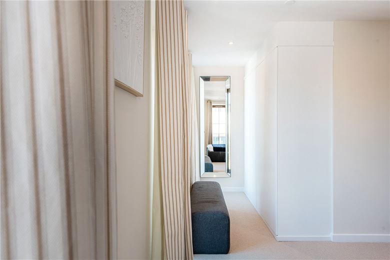 2 bedroom flat, Marsham Street, Westminster SW1P - Available