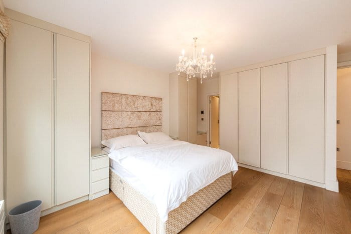 2 bedroom flat, Ebury Street, Belgravia SW1W - Available