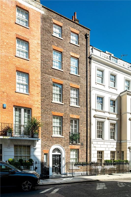 6 bedroom house, Chesterfield Hill, Mayfair W1J - Available