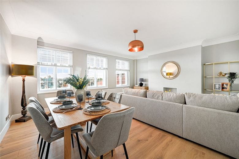 2 bedroom flat, Stafford Court, High Street Kensington W8 - Under Offer