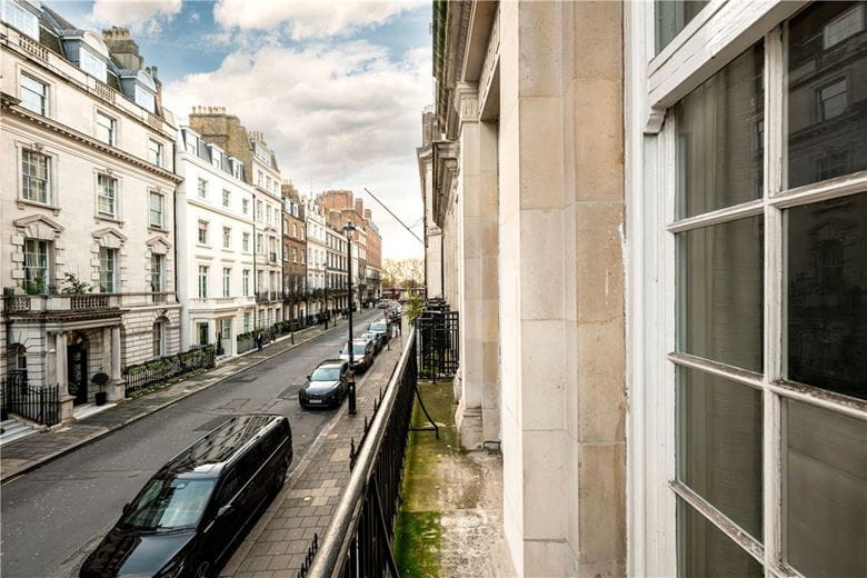 1 bedroom flat, Upper Brook Street, Mayfair W1K - Let Agreed
