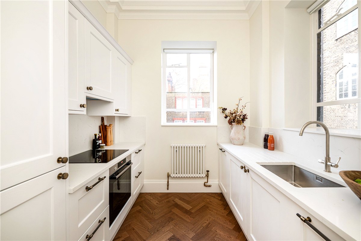 1 bedroom flat, Upper Brook Street, Mayfair W1K - Let Agreed