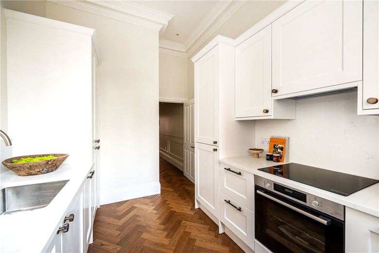 1 bedroom flat, Upper Brook Street, Mayfair W1K - Let Agreed