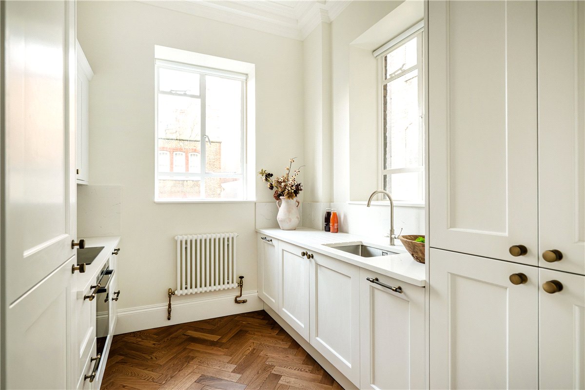 1 bedroom flat, Upper Brook Street, Mayfair W1K - Let Agreed