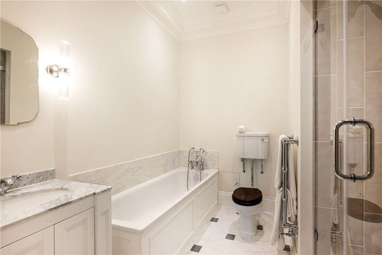 1 bedroom flat, Upper Brook Street, Mayfair W1K - Let Agreed
