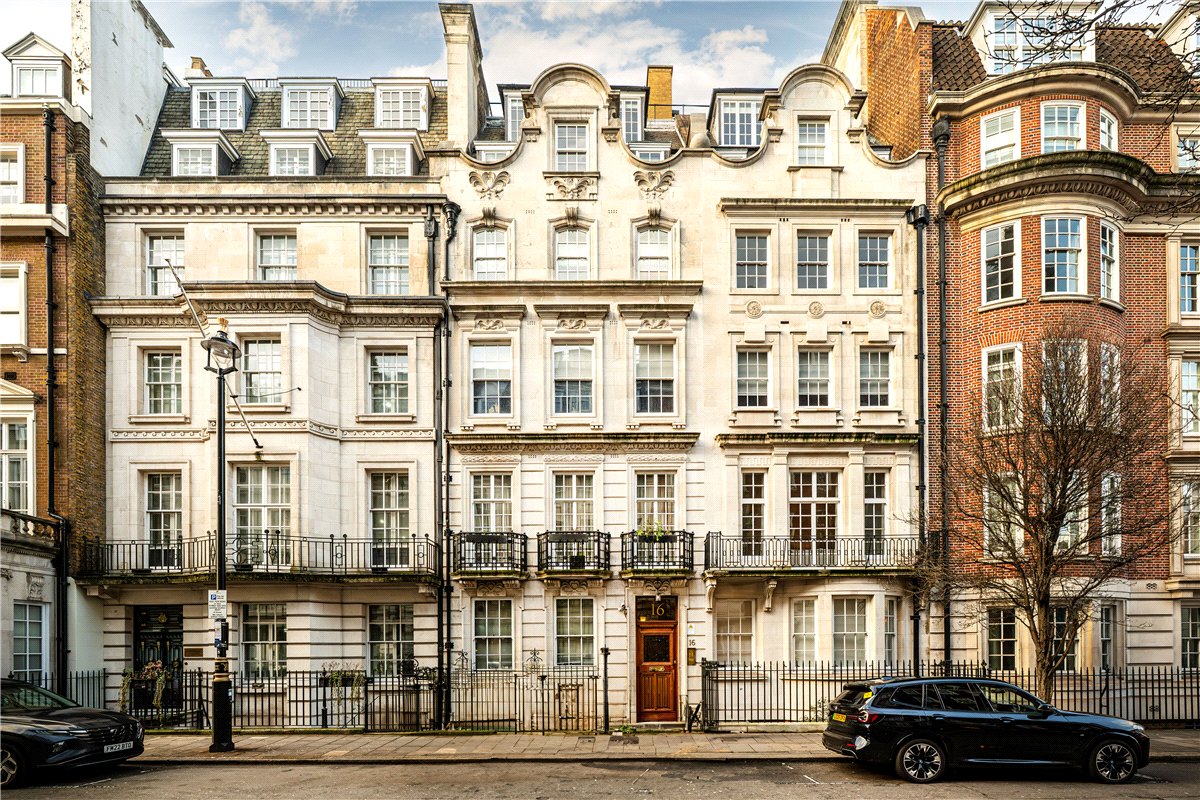 1 bedroom flat, Upper Brook Street, Mayfair W1K - Let Agreed