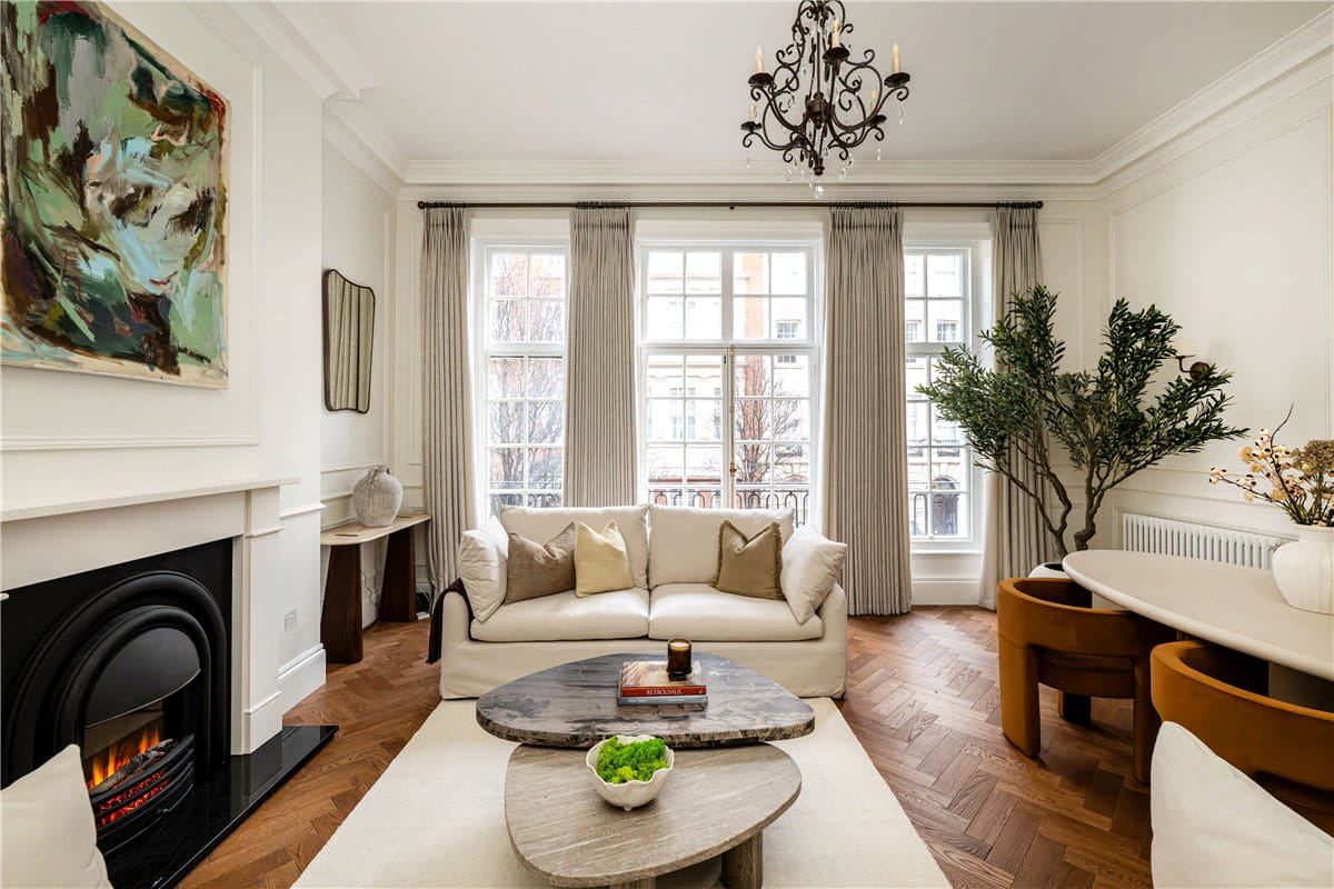 1 bedroom flat, Upper Brook Street, Mayfair W1K - Let Agreed