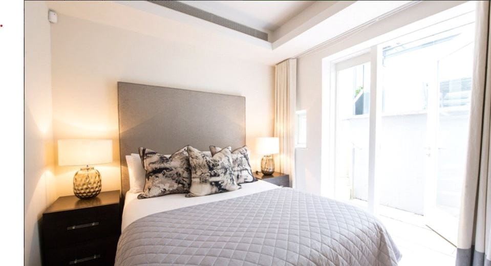 2 bedroom flat, Duke Street, Mayfair W1K - Available