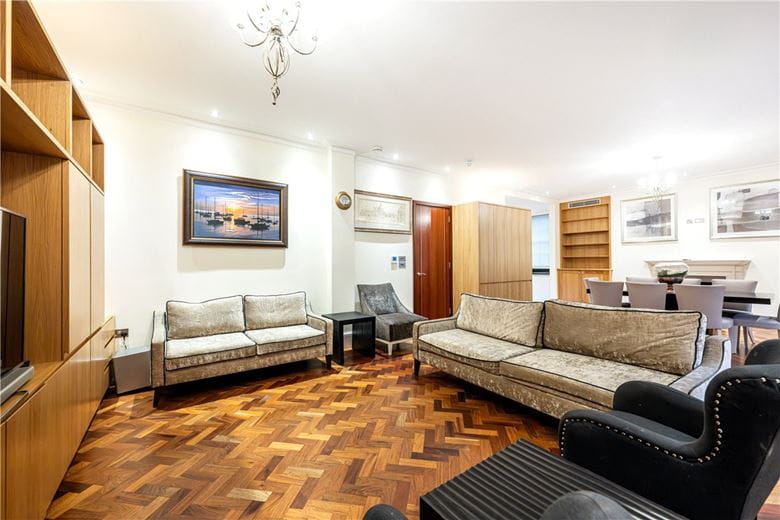2 bedroom flat, Grosvenor Square, Mayfair W1K - Available