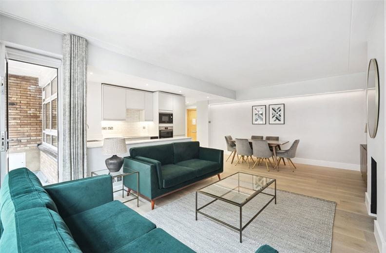 2 bedroom flat, Richmond Court, 200 Sloane Street SW1X - Available
